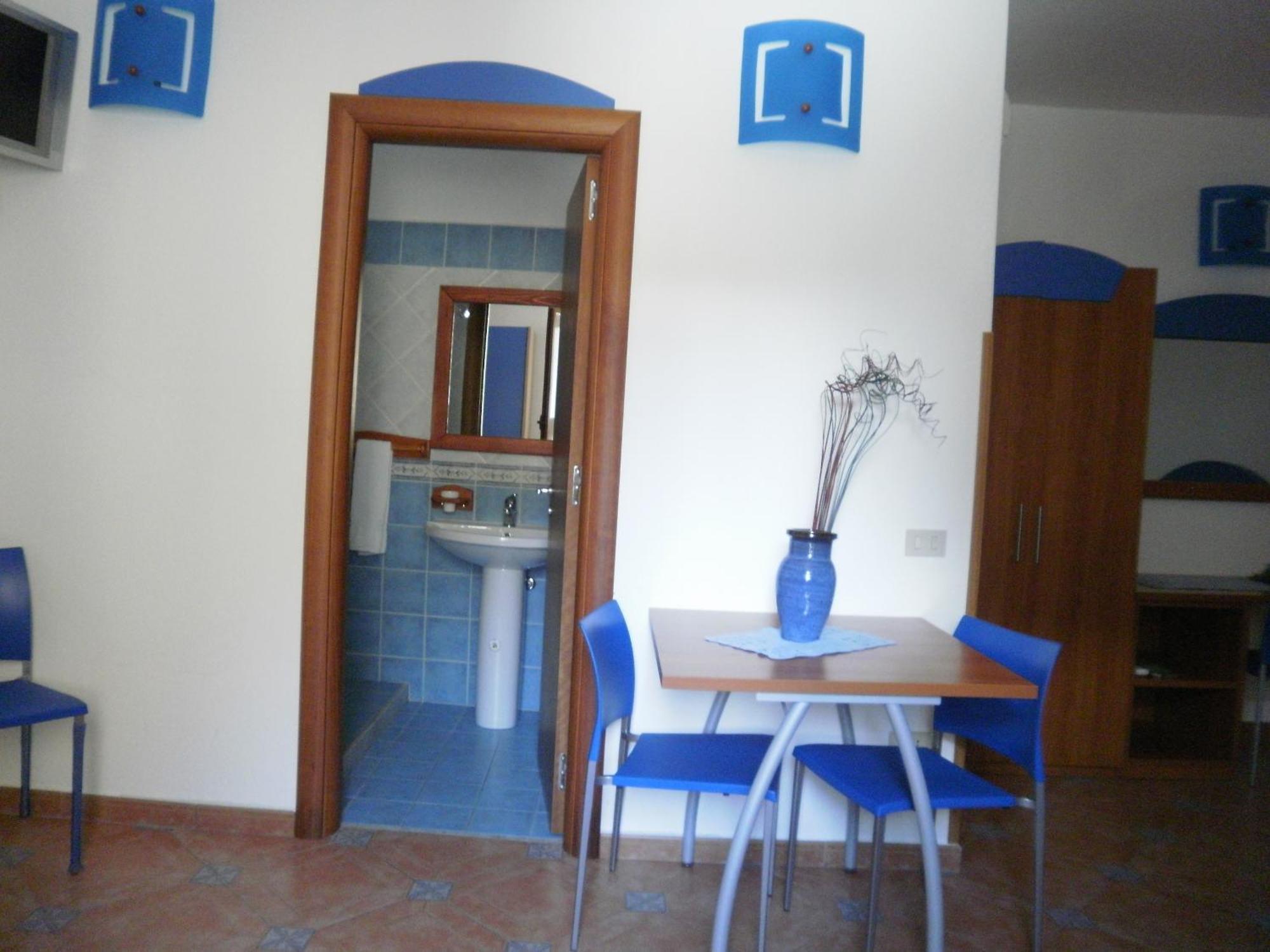 Aparthotel Sogni Nel Blu Isola di Ustica Habitación foto
