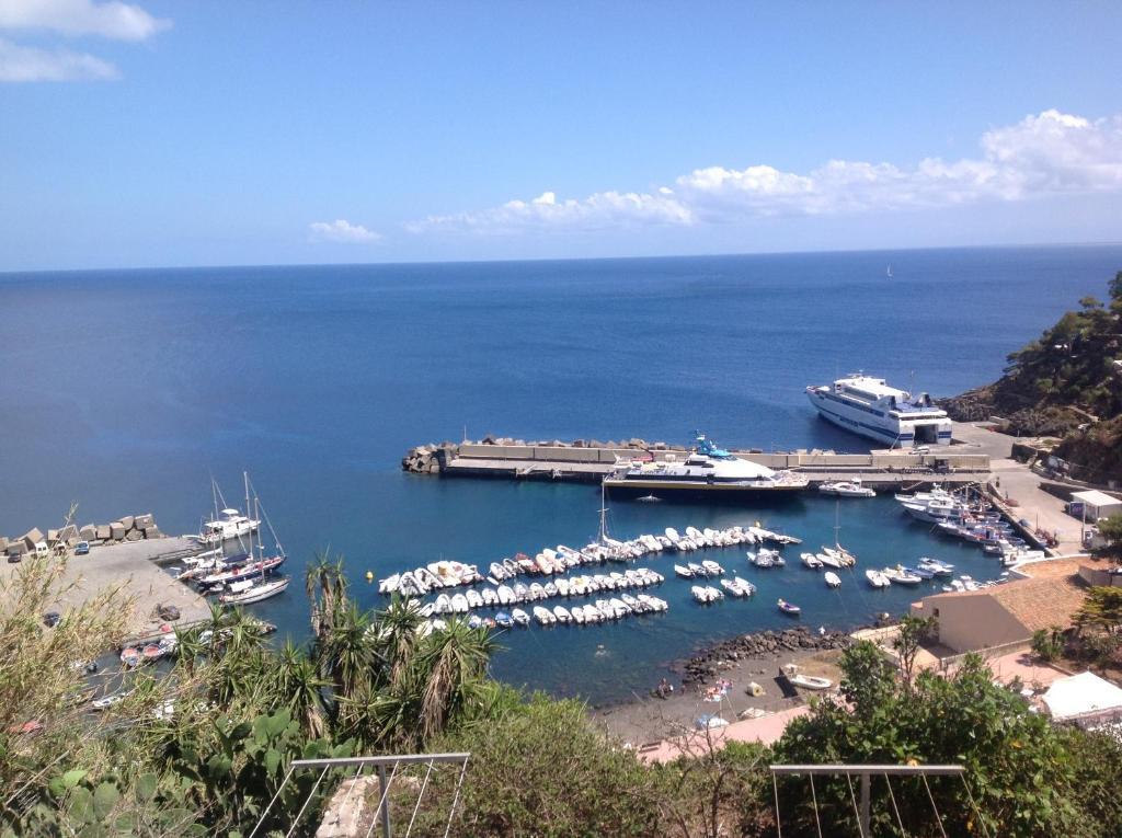 Aparthotel Sogni Nel Blu Isola di Ustica Habitación foto