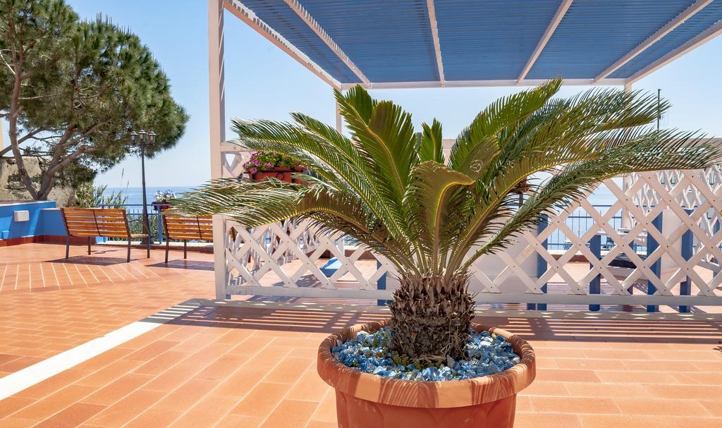 Aparthotel Sogni Nel Blu Isola di Ustica Exterior foto