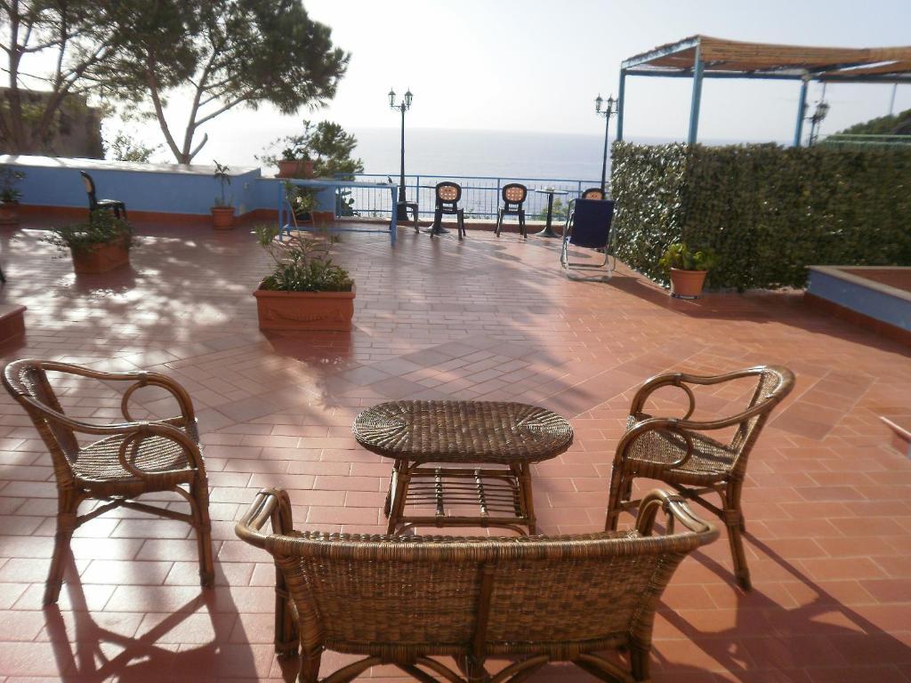 Aparthotel Sogni Nel Blu Isola di Ustica Exterior foto