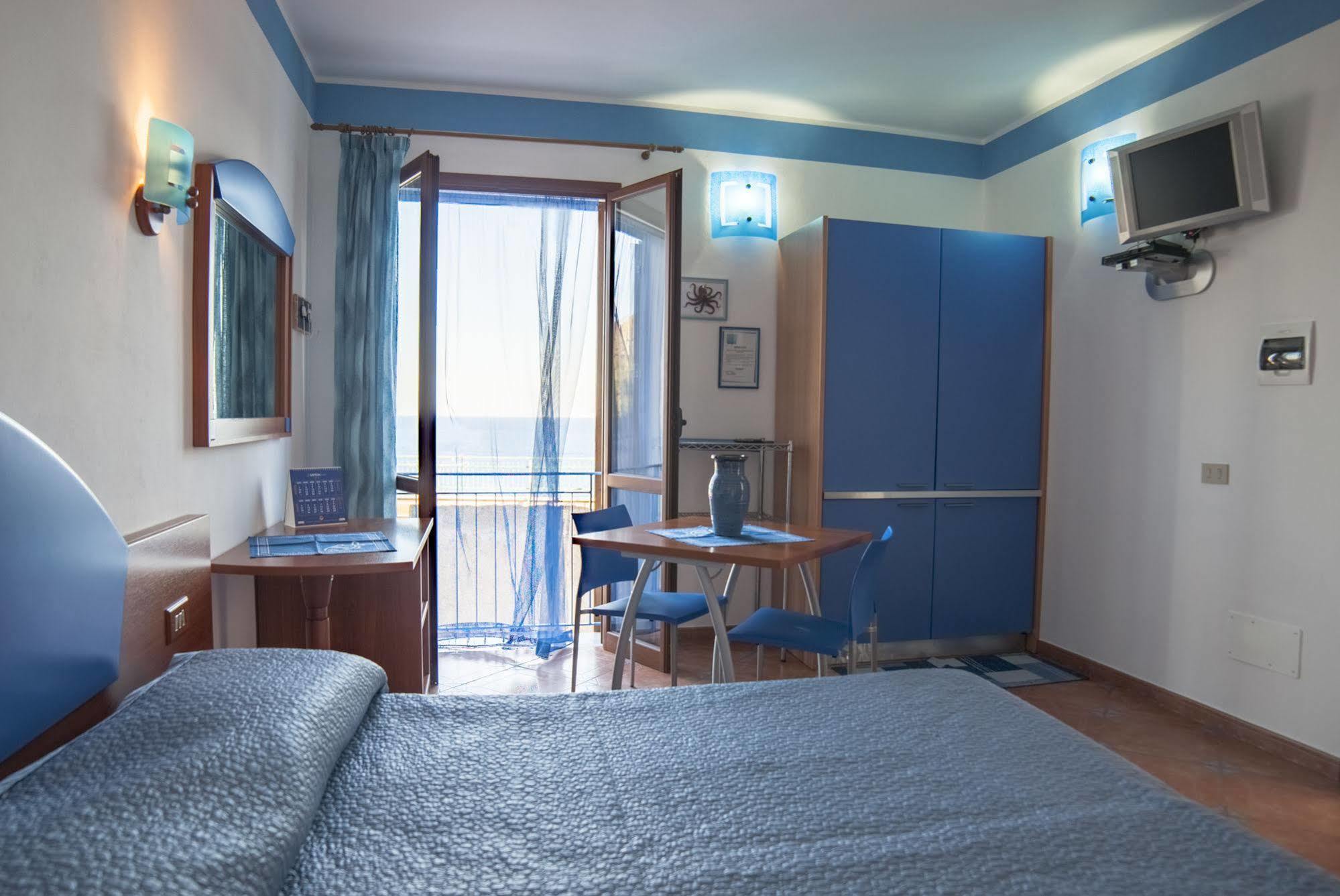 Aparthotel Sogni Nel Blu Isola di Ustica Exterior foto